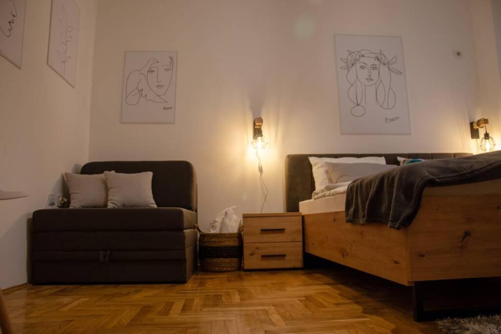Studio 41 Novi Sad Luaran gambar