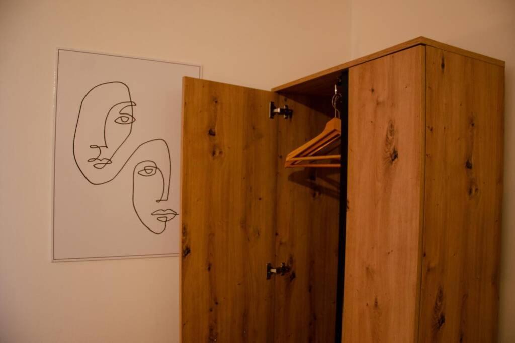 Studio 41 Novi Sad Luaran gambar