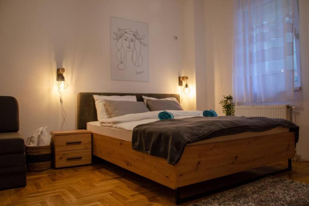 Studio 41 Novi Sad Luaran gambar