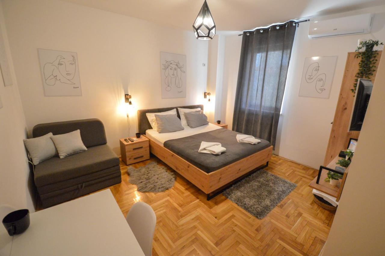 Studio 41 Novi Sad Luaran gambar