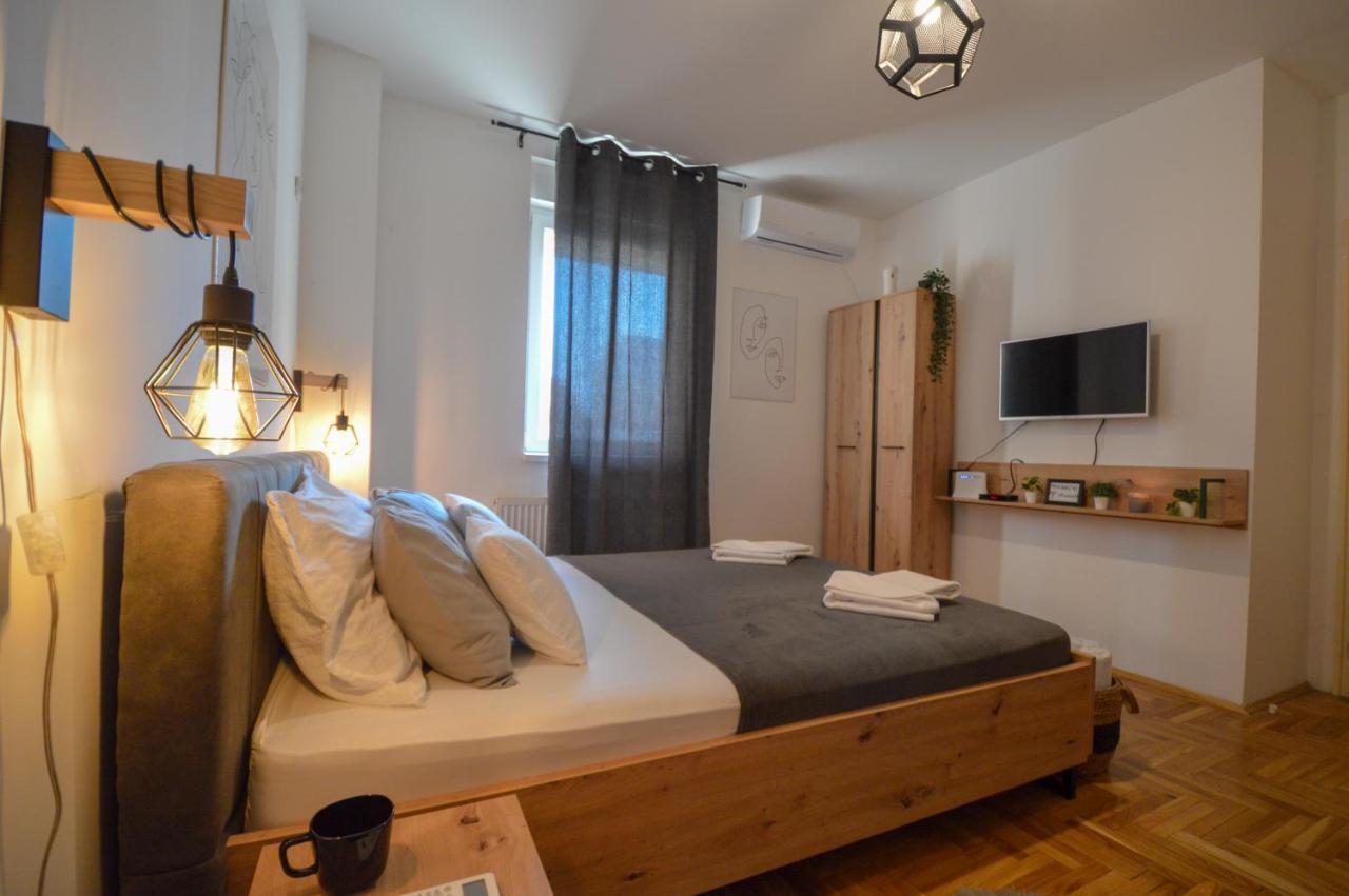 Studio 41 Novi Sad Luaran gambar